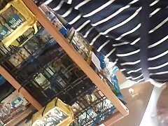 فرايز زوجة جميلة تصوير افلام سكسي في المطبخ
