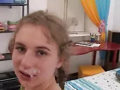 مارس الجنس ابنه أمي في حالة سكر في سرير والدها فيلم سكسي سكس